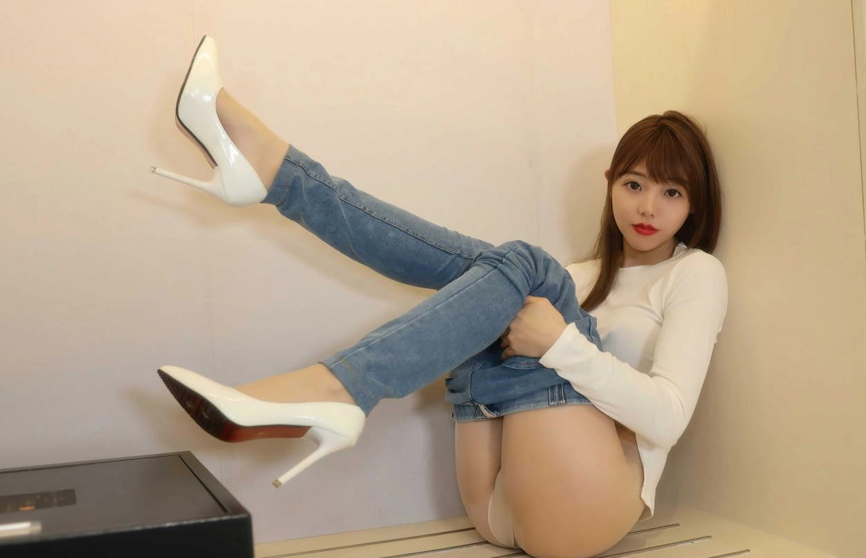 佘贝拉Bella Coser写真合集（持续更新） - 图片 1